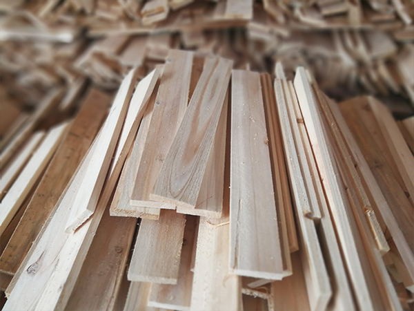 杉木原材料和成品
